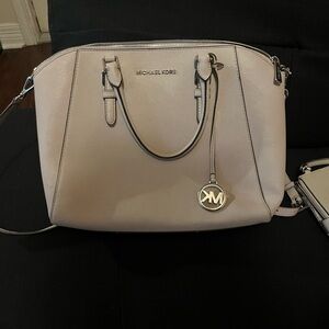 Good Shape Micheal Kors Purse and Wallet Set